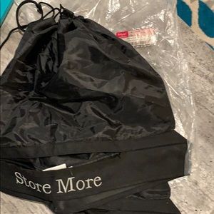 NWT!  Thirty-One Deluxe Cinch Top Ali’s